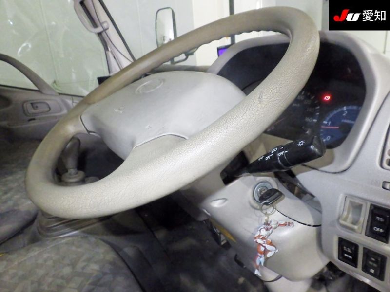  30064  HINO DUTRO  2001  