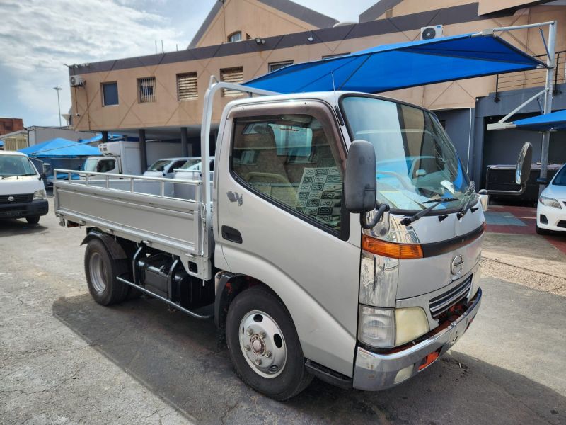  30066  HINO DUTRO  2001  