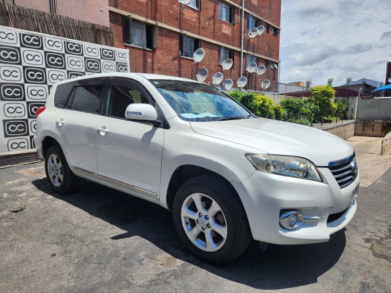  30069  TOYOTA VANGUARD  2010  