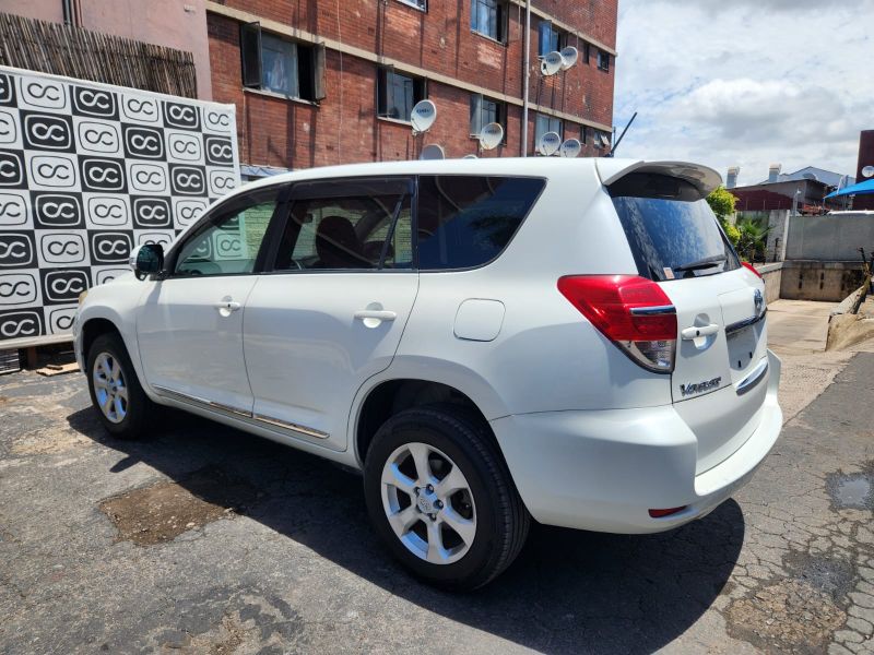  30069  TOYOTA VANGUARD  2010  