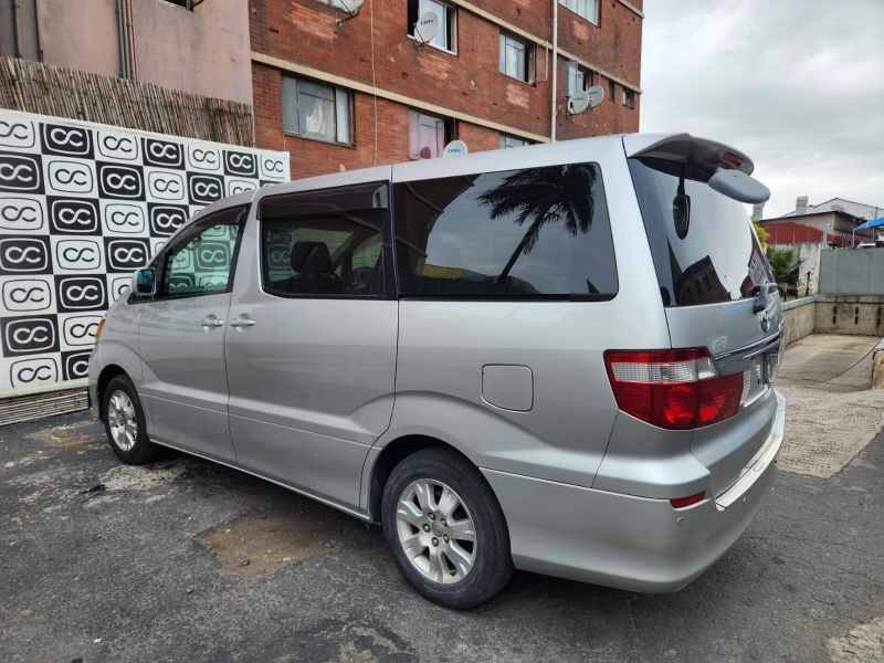  30070  TOYOTA ALPHARD  2004  