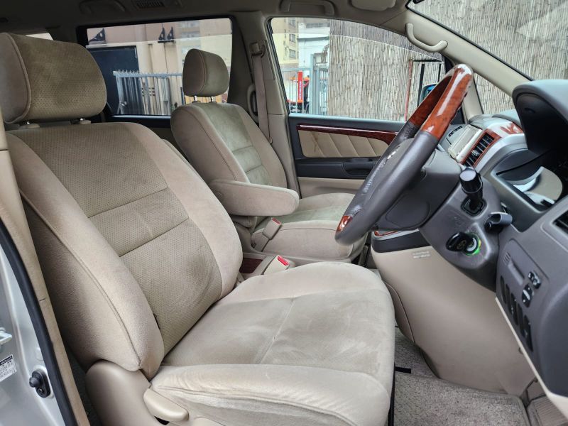  30070  TOYOTA ALPHARD  2004  