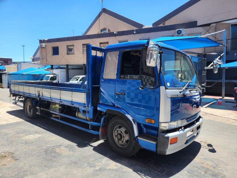  30071  NISSAN CONDOR  1995 