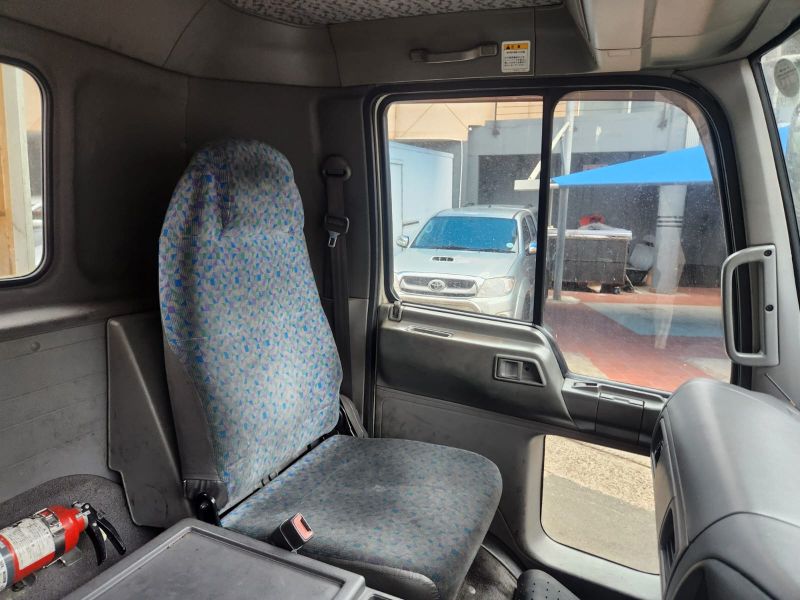  30089  HINO RANGER  2001  