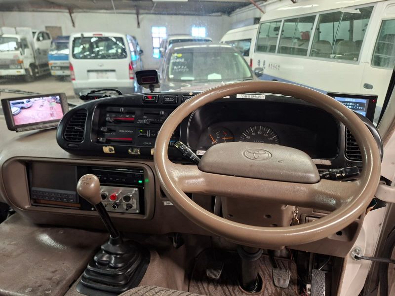 30095  TOYOTA COASTER  2002  