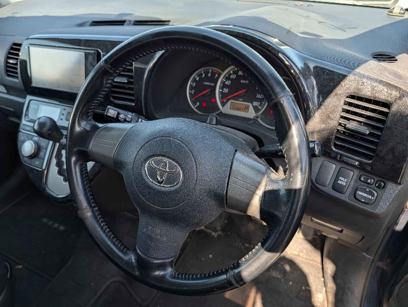  30099  TOYOTA WISH  2009  