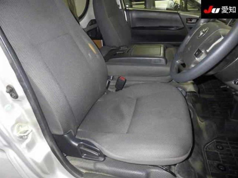  30102  TOYOTA HIACE  2018  