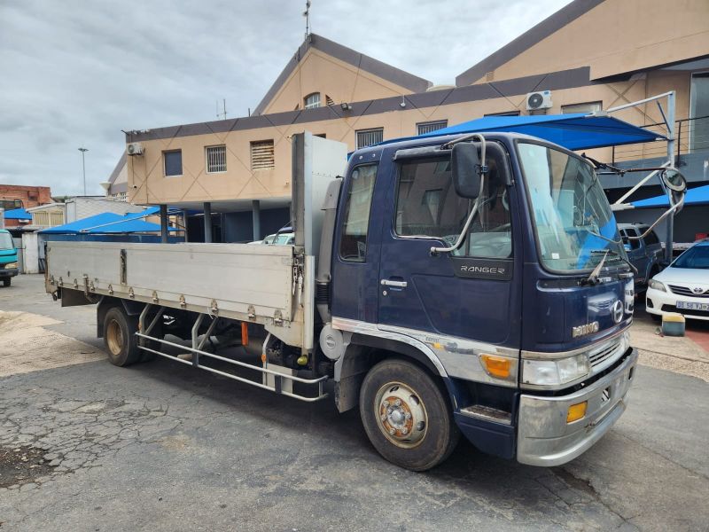  30137  HINO RANGER  1996  