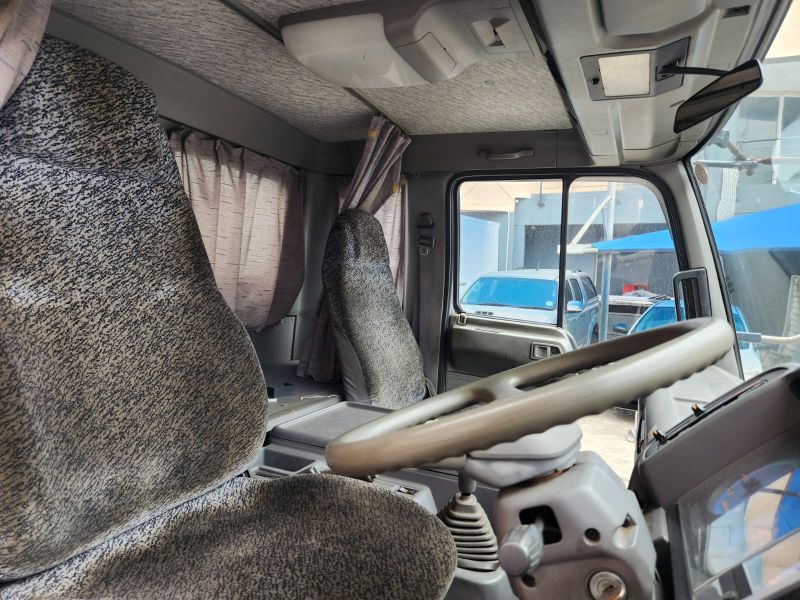  30137  HINO RANGER  1996  