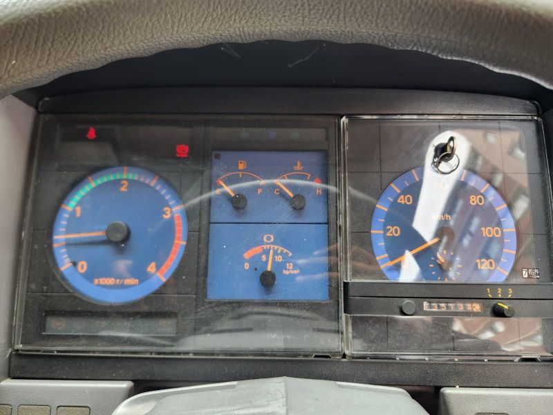  30137  HINO RANGER  1996  