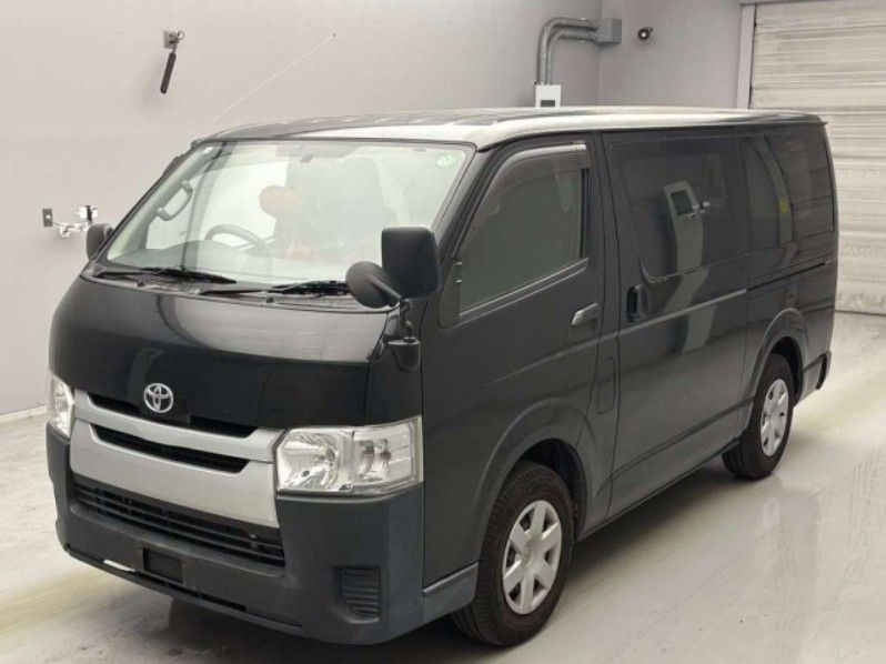  30141  TOYOTA HIACE  2017 