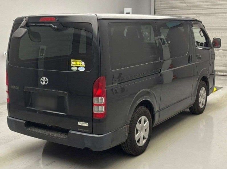  30141  TOYOTA HIACE  2017  