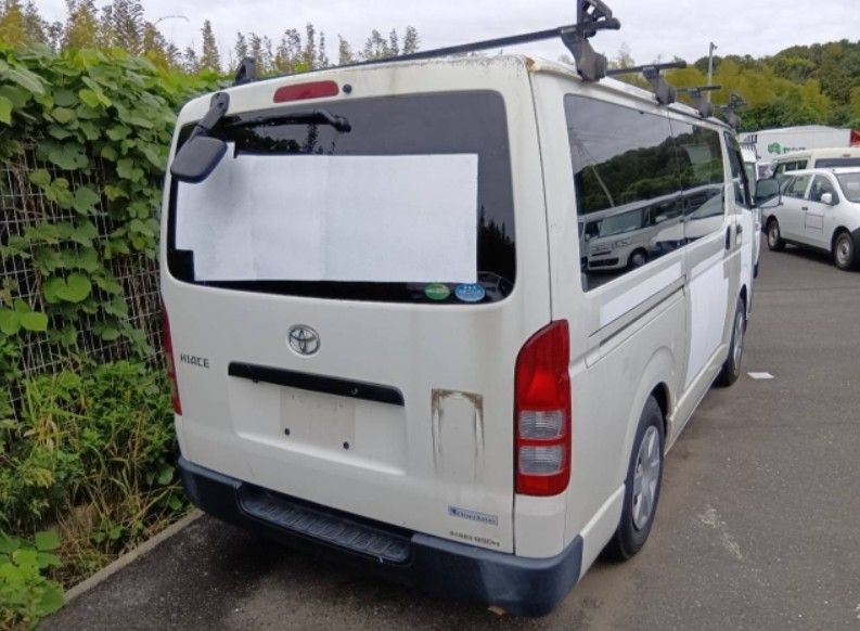  30144  TOYOTA HIACE  2017  