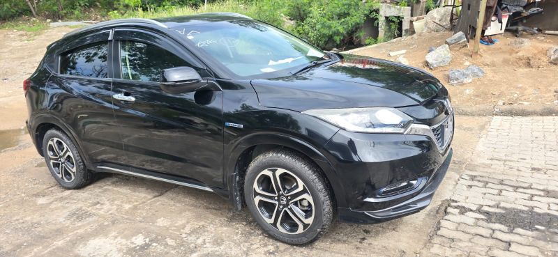  30145  HONDA VEZEL  2017  
