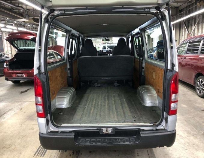  30157  TOYOTA HIACE  2017  