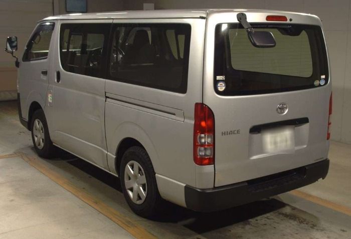  30157  TOYOTA HIACE  2017  