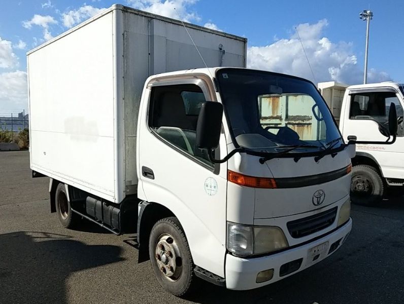  30161  TOYOTA DYNA  2000 