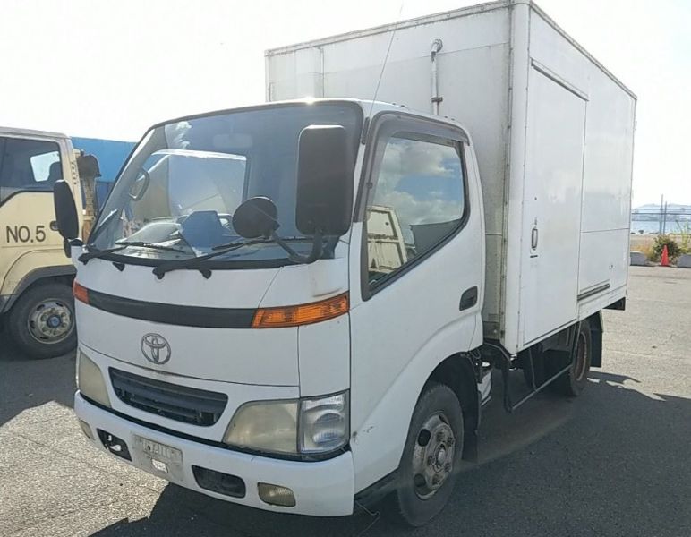  30161  TOYOTA DYNA  2000  
