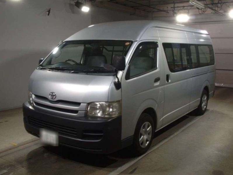  30166  TOYOTA REGIUS  2010 