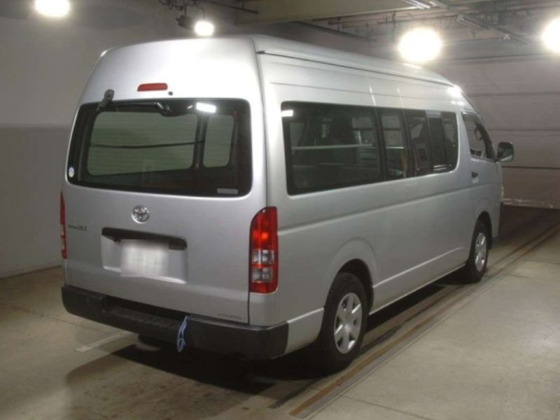  30166  TOYOTA REGIUS  2010  