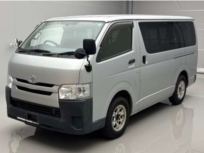  30167  TOYOTA REGIUS  2017 