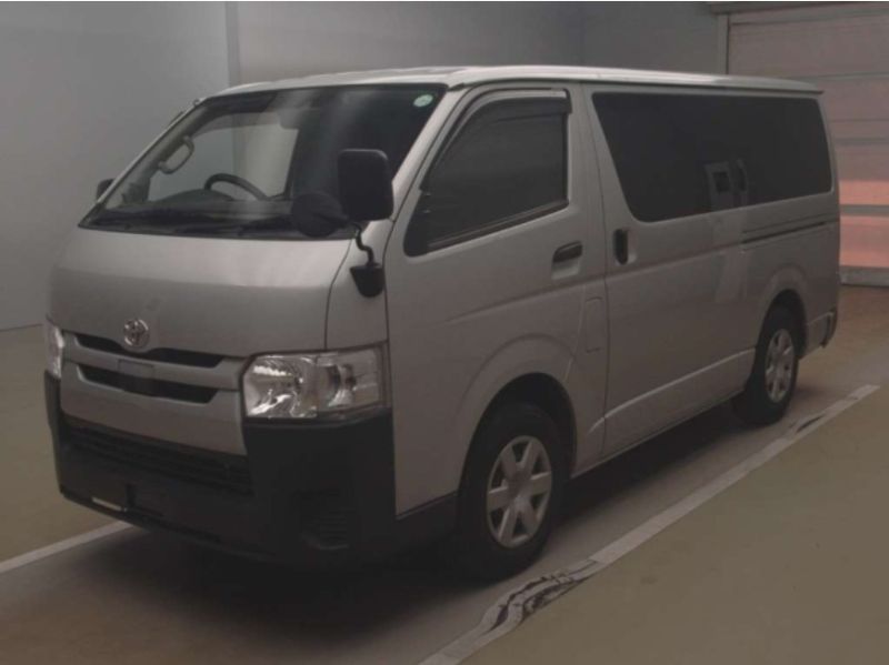  30169  TOYOTA HIACE  2018 