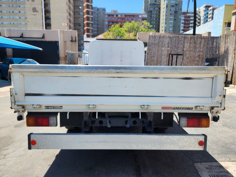  30170  HINO DUTRO  2011  