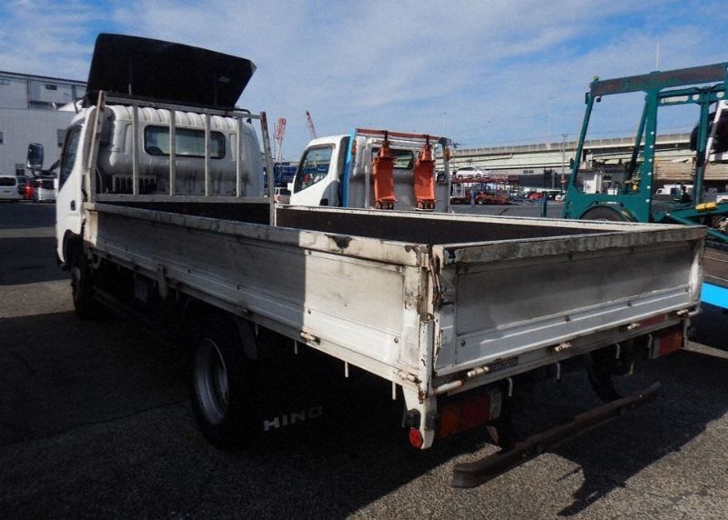  30175  HINO DUTRO  2002  