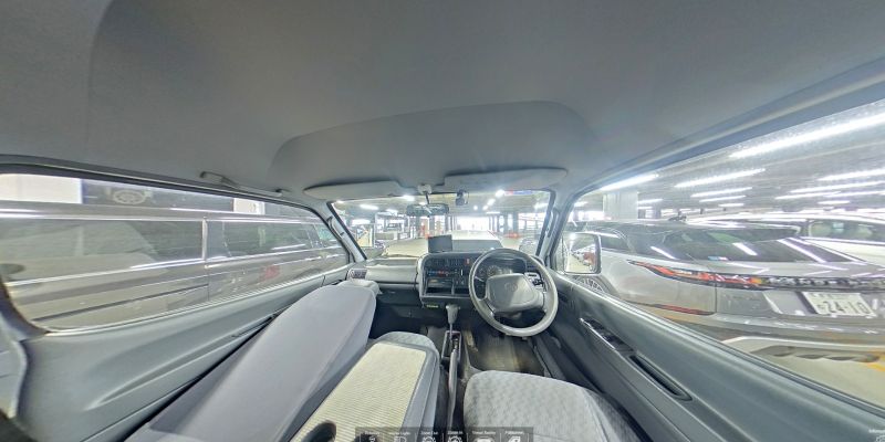  30176  TOYOTA HIACE  2004  