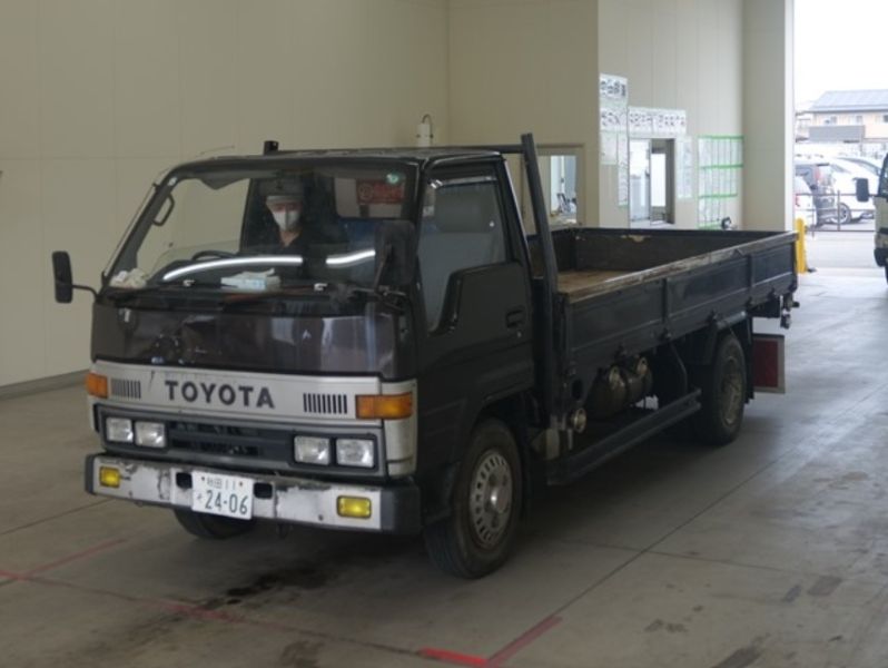  30180  TOYOTA DYNA  1989 