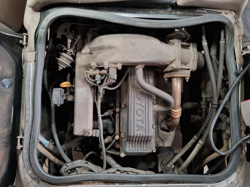  30193  HINO LIESSE BUS  2004  