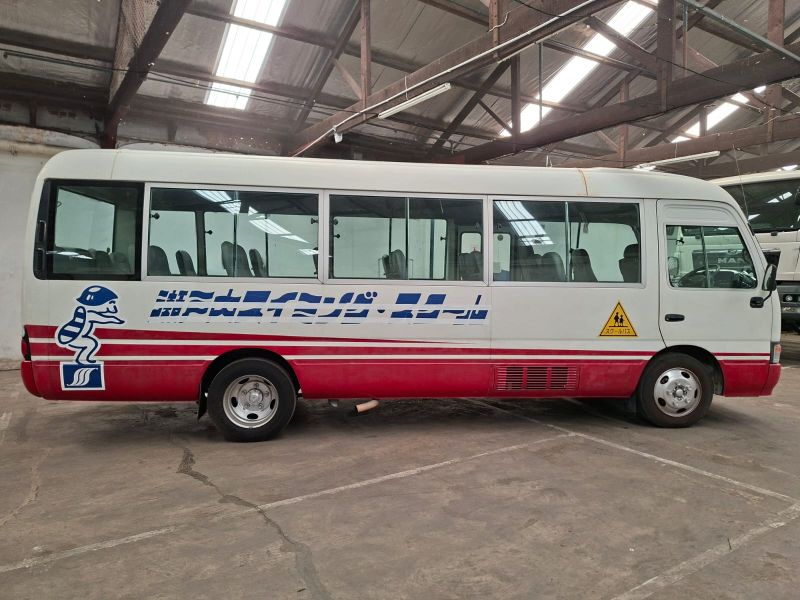  30193  HINO LIESSE BUS  2004  
