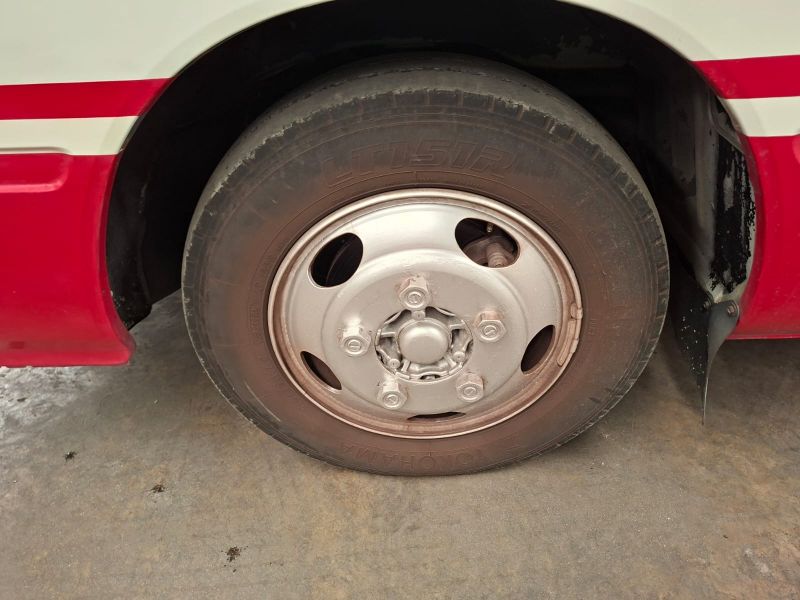  30193  HINO LIESSE BUS  2004  