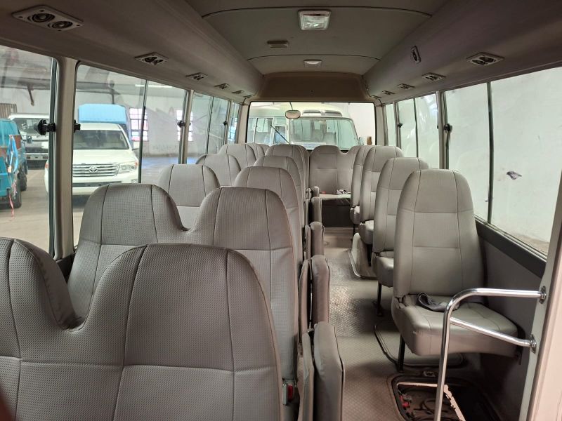  30193  HINO LIESSE BUS  2004  