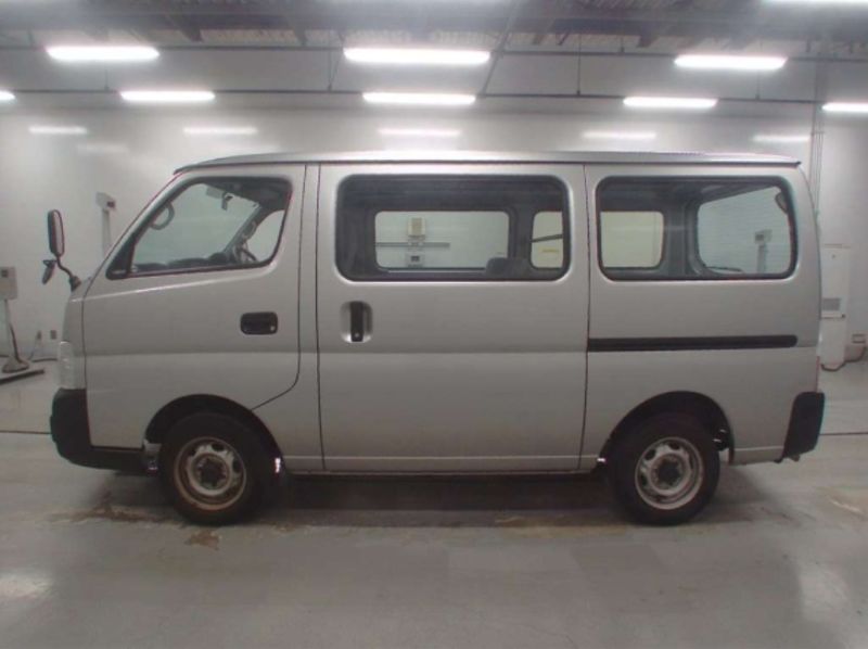  30194  NISSAN CARAVAN  2005  