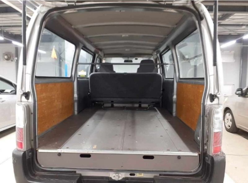  30194  NISSAN CARAVAN  2005  