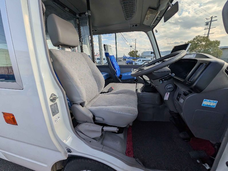  30200  HINO LIESSE BUS  2015  