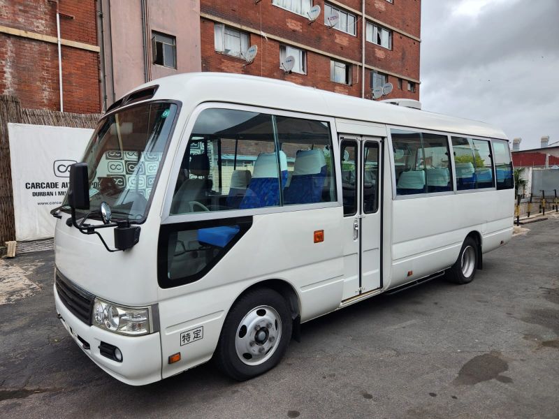  30200  HINO LIESSE BUS  2015 