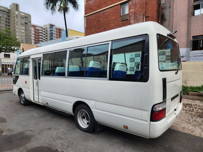 30200  HINO LIESSE BUS  2015  