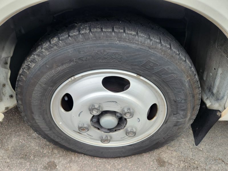  30200  HINO LIESSE BUS  2015  