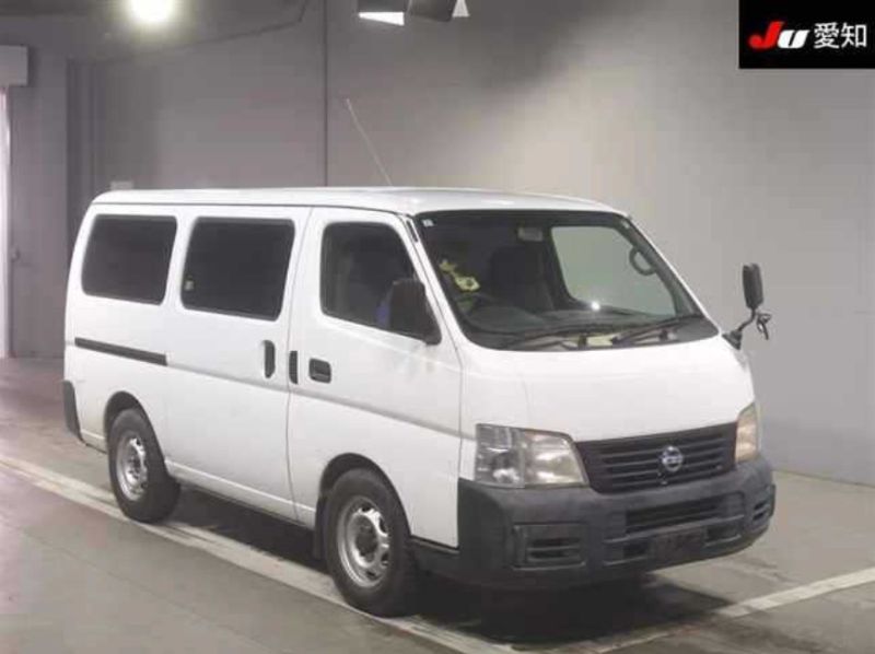  30241  NISSAN CARAVAN  2004 