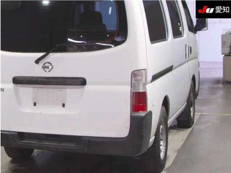  30241  NISSAN CARAVAN  2004  
