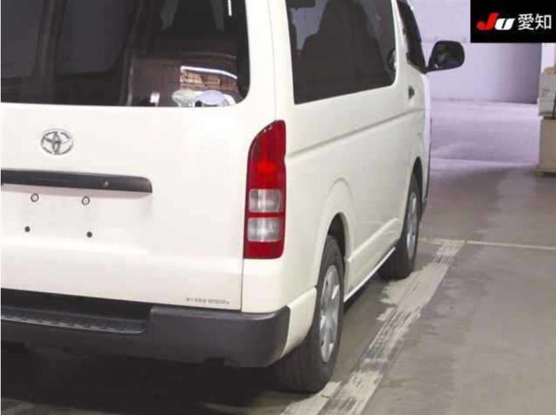  30242  TOYOTA HIACE  2016  