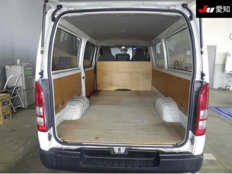  30242  TOYOTA HIACE  2016  