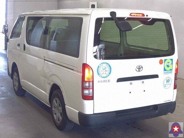  30248  TOYOTA HIACE  2017  