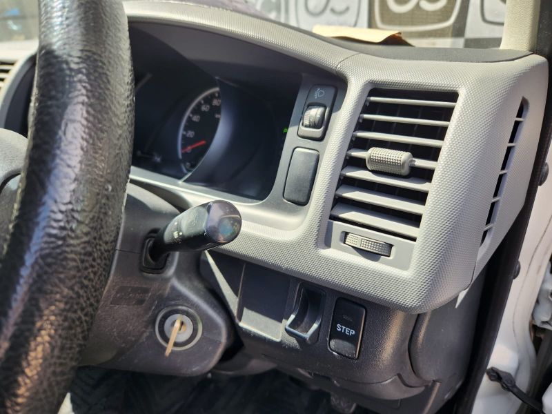  30257  TOYOTA HIACE  2008  