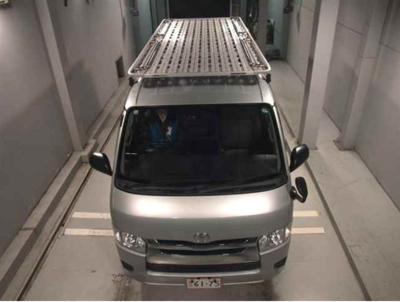  30306 TOYOTA HIACE  2006  