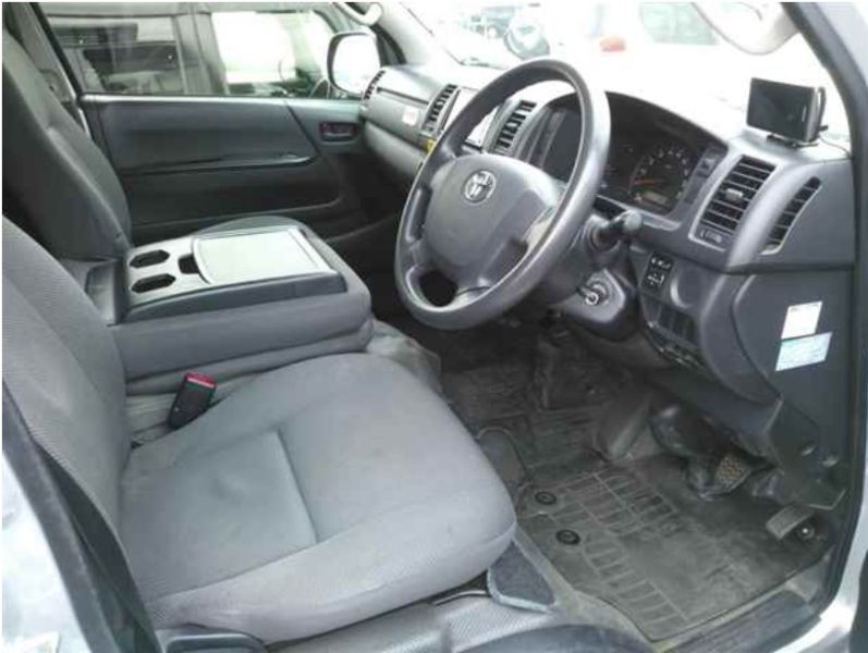  30264  TOYOTA HIACE  2016  