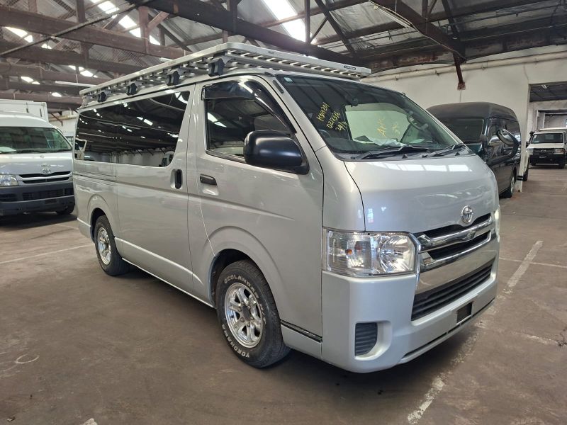 30264  TOYOTA HIACE  2016  