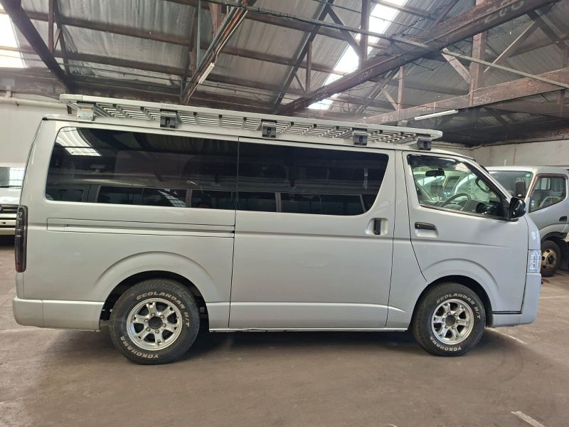  30264  TOYOTA HIACE  2016  